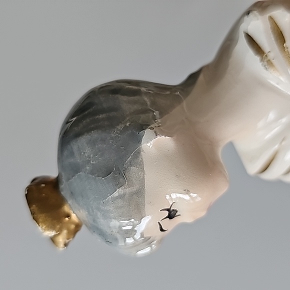 Vintage Ceramic Ballerina Figurine with Gold accents Made in Japan - Picture 2 of 16